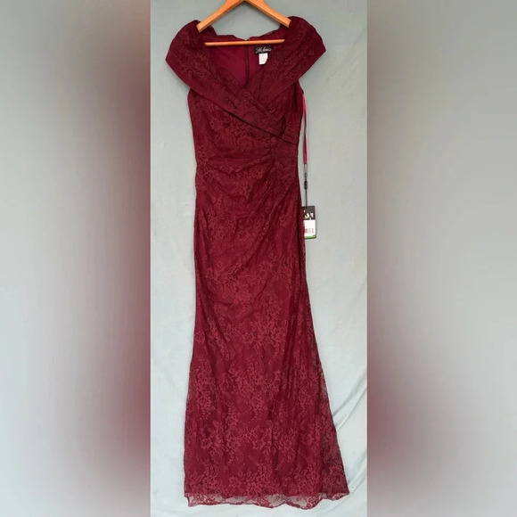 NWT La Femme sz 6 27982 Portrait Neck Lace Gown Burgundy Red Pleat Long Formal - Picture 7 of 9